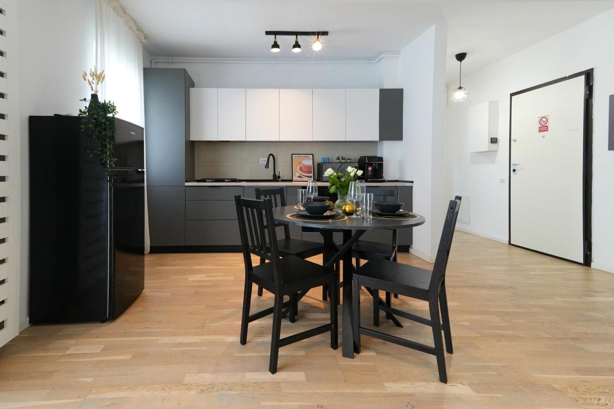 Maria - Modern Apartment With Parking And Workspace Bucharest Exterior photo
