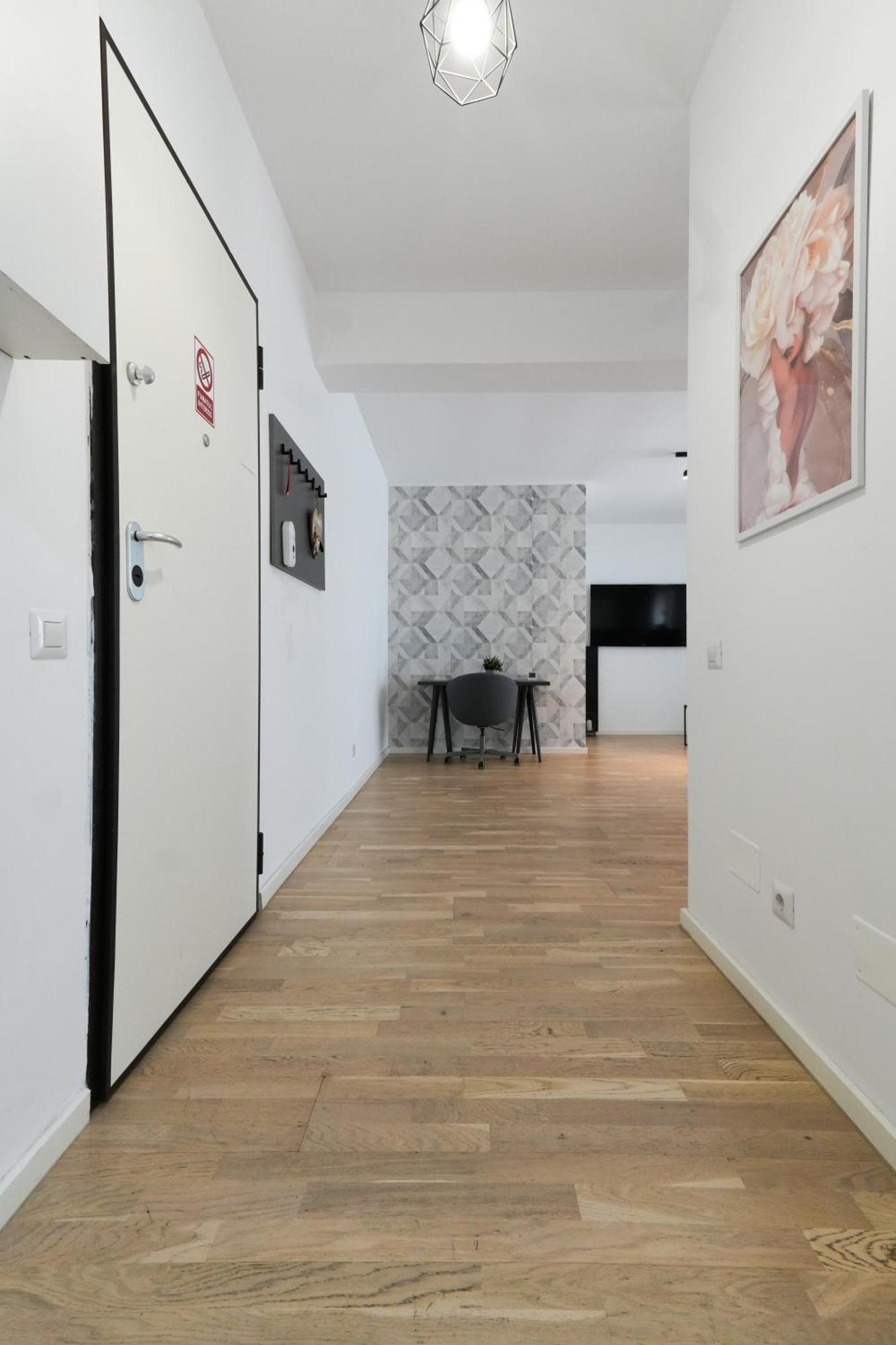Maria - Modern Apartment With Parking And Workspace Bucharest Exterior photo