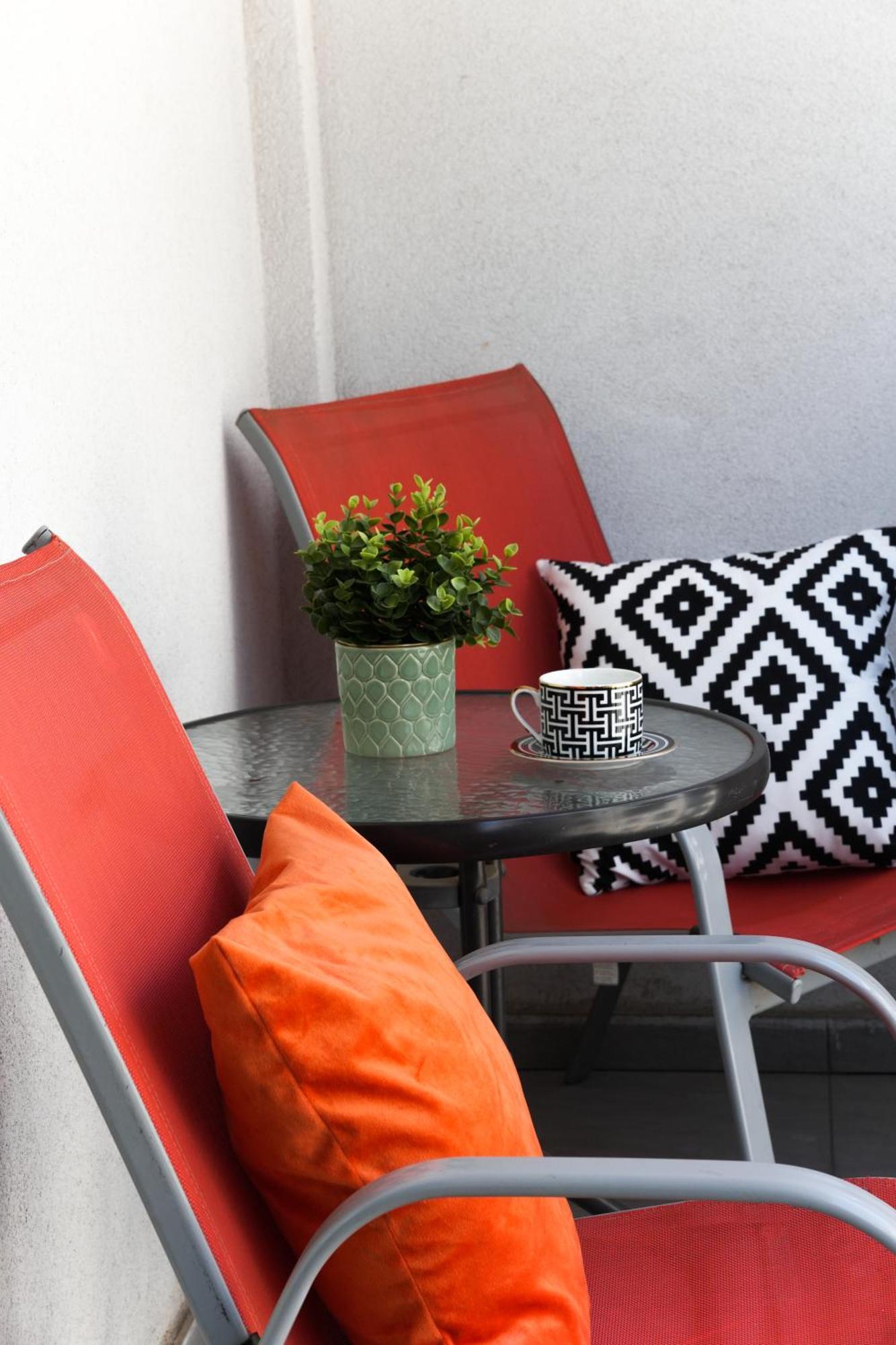 Maria - Modern Apartment With Parking And Workspace Bucharest Exterior photo