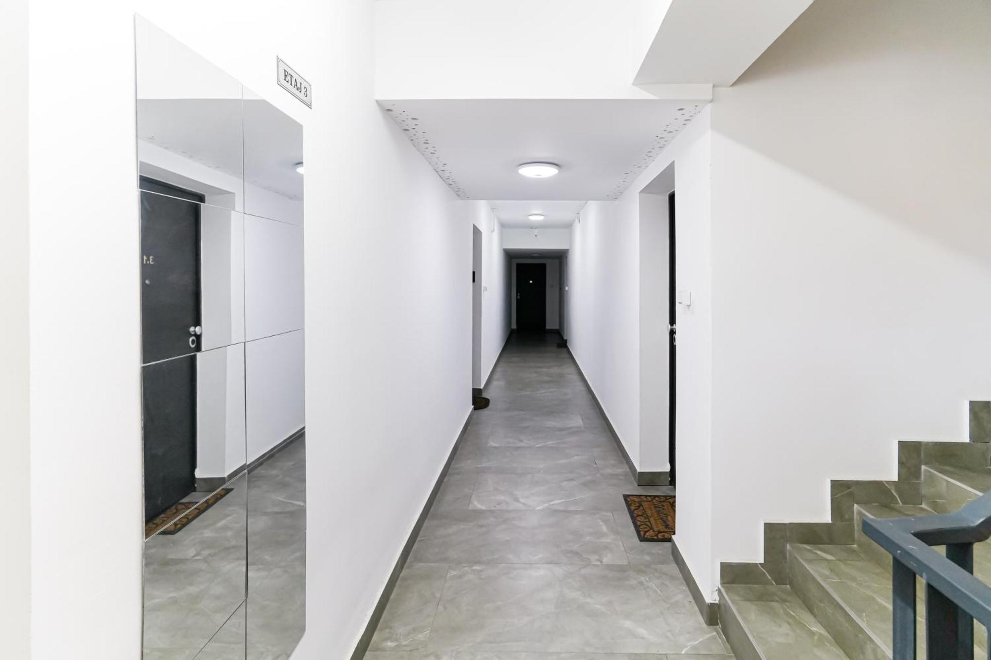 Maria - Modern Apartment With Parking And Workspace Bucharest Exterior photo