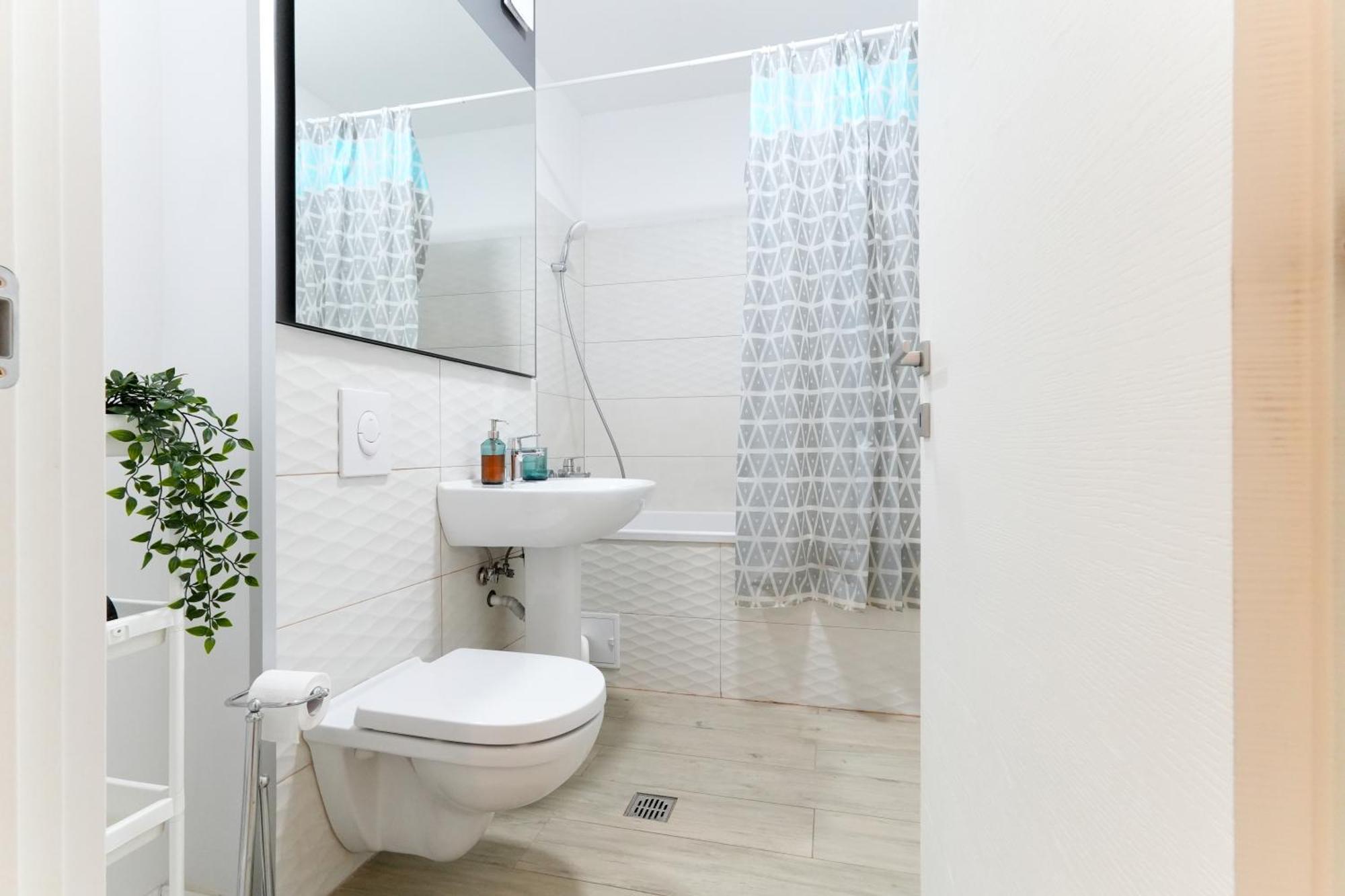 Maria - Modern Apartment With Parking And Workspace Bucharest Exterior photo
